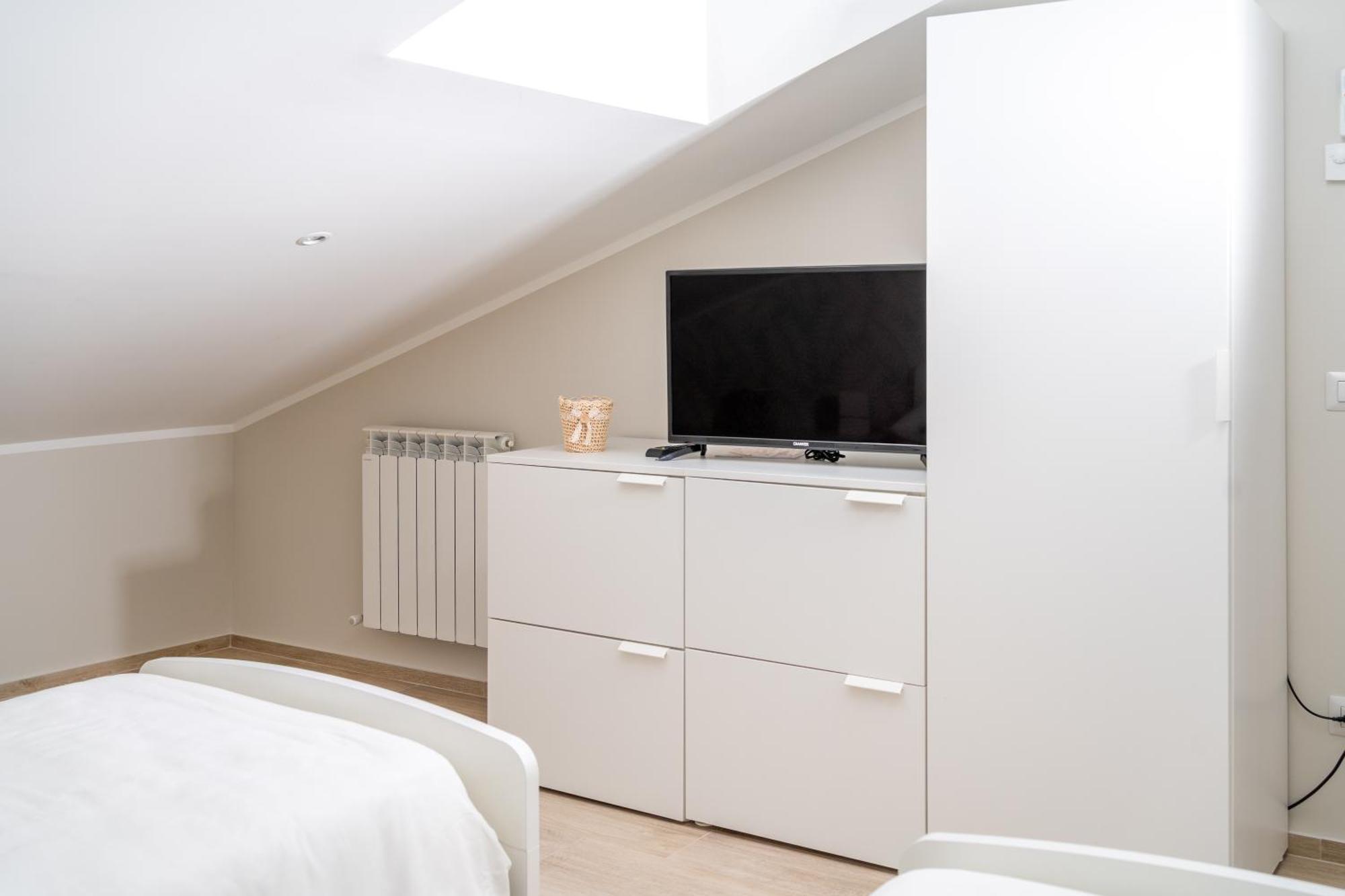 Otium Rooms / Camere E Appartamenti Morrovalle Exterior foto